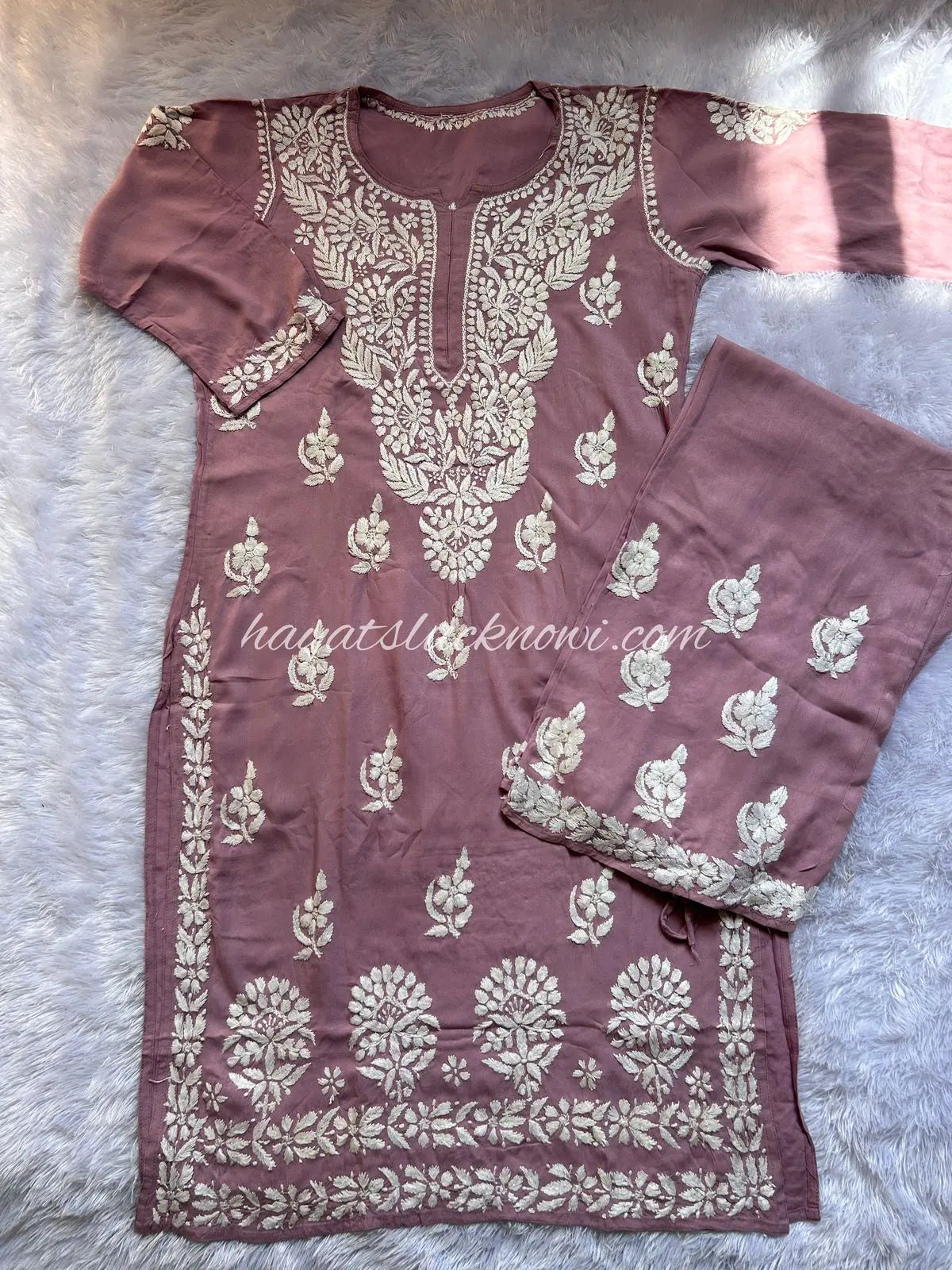 mauve wine chikankari pink colour kurta ser in rayon fabric for festive wear