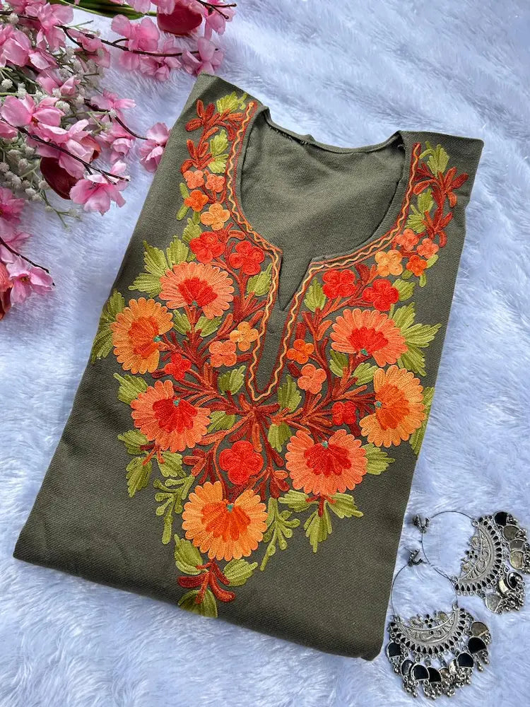 सेज ग्रीन कश्मीरी ऊनी फेरन