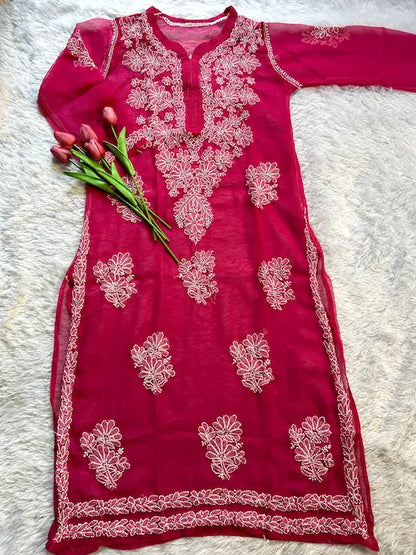 Deep pink georgette kurti with chikankari embroidery by Hayat’s Lucknowi