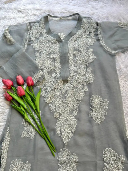  Light gray georgette chikankari kurti with embroidery by Hayat’s Lucknowi