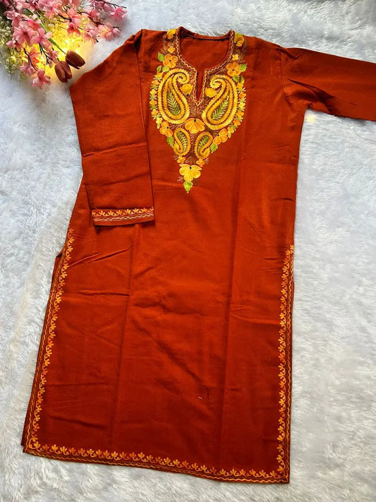 
Handcrafted Kashmiri woolen long kurta combining comfort and timeless ethnic elegance by Hayat's Lucknowi
