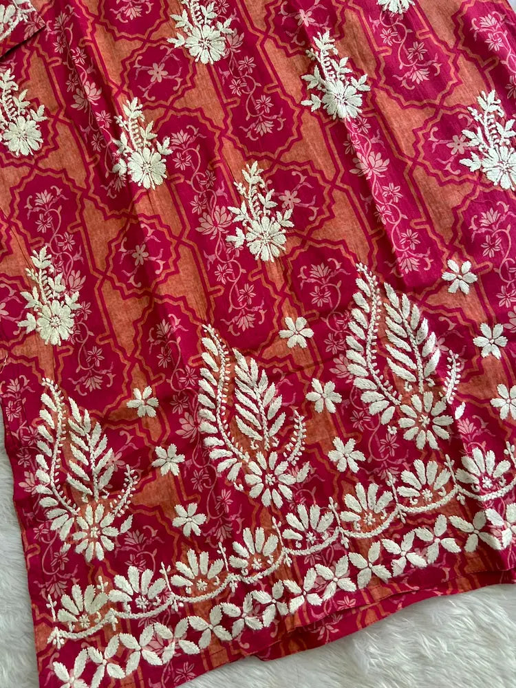 Fariha Pink Mul Mul Lucknowi Chikankari Kurta featuring intricate hand embroidery on lightweight, soft and breathable Mul Mul cotton fabric for an elegant everyday ethnic look by Hayat’s Lucknowi.
