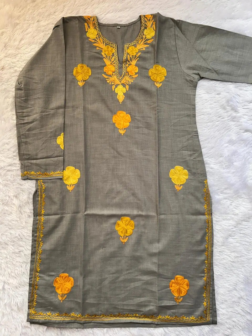 Gray Kashmiri long kurta with embroidery by Hayat’s Lucknowi