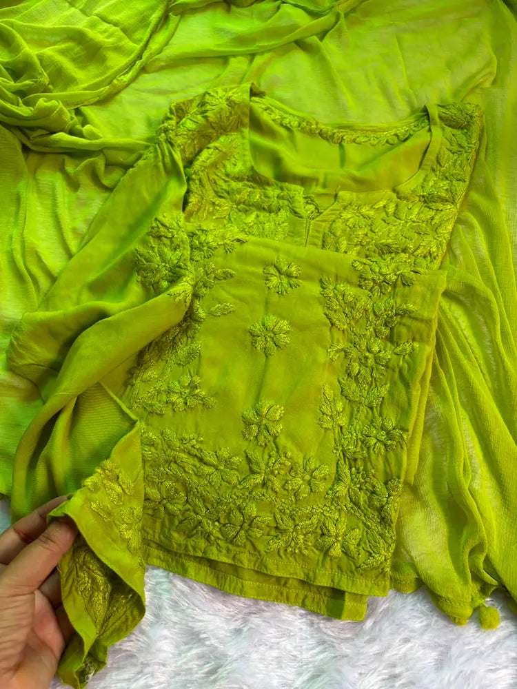 



Lavanya henna green Lucknowi Chikankari kurta set with dupatta featuring exquisite handcrafted Chikankari embroidery on soft breathable fabric for festive, casual, and elegant ethnic wear by Hayat's Lucknowi.
