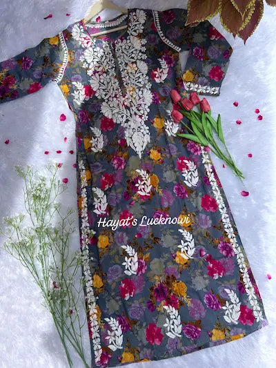 Grey mul mul kurti with Lucknowi chikankari embroidery by Hayat’s Lucknowi