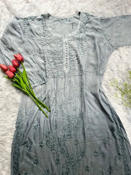 Grey muslin silk kurti with chikankari embroidery by Hayat’s Lucknowi