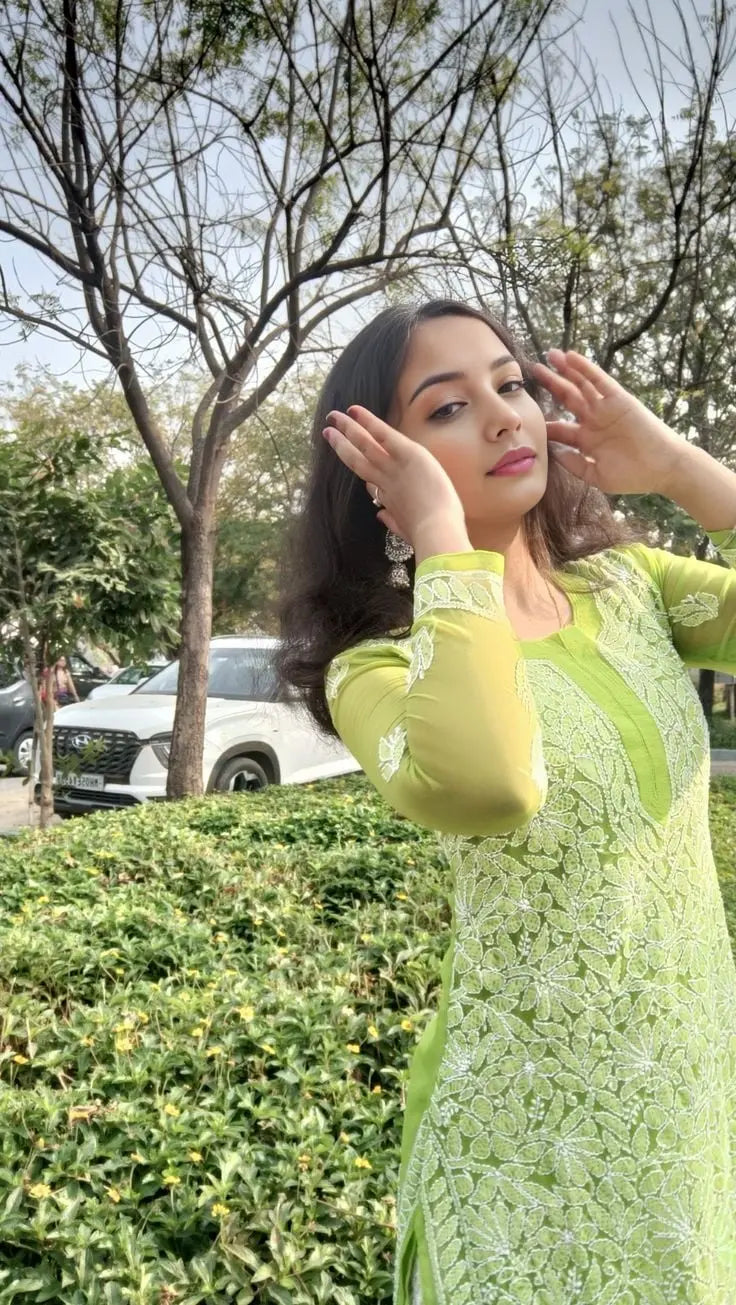 Light weargeorgette chikankari kurti by Hayat’s Lucknowi