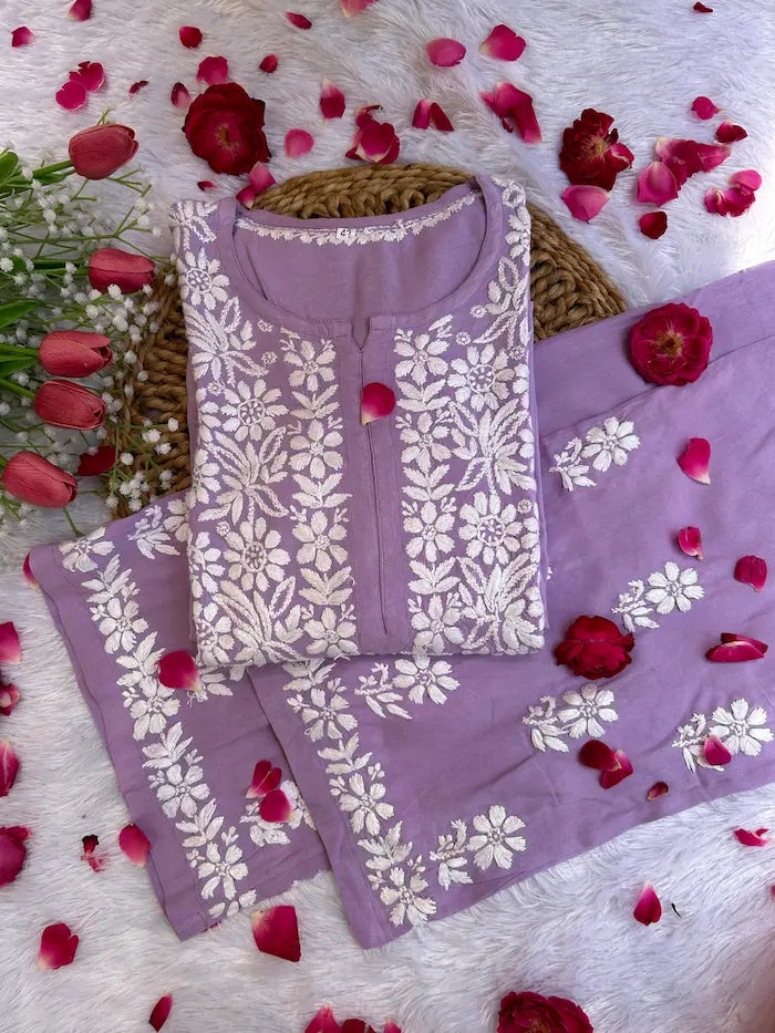 Lavender rayon kurta set with chikankari embroidery by Hayat’s Lucknowi