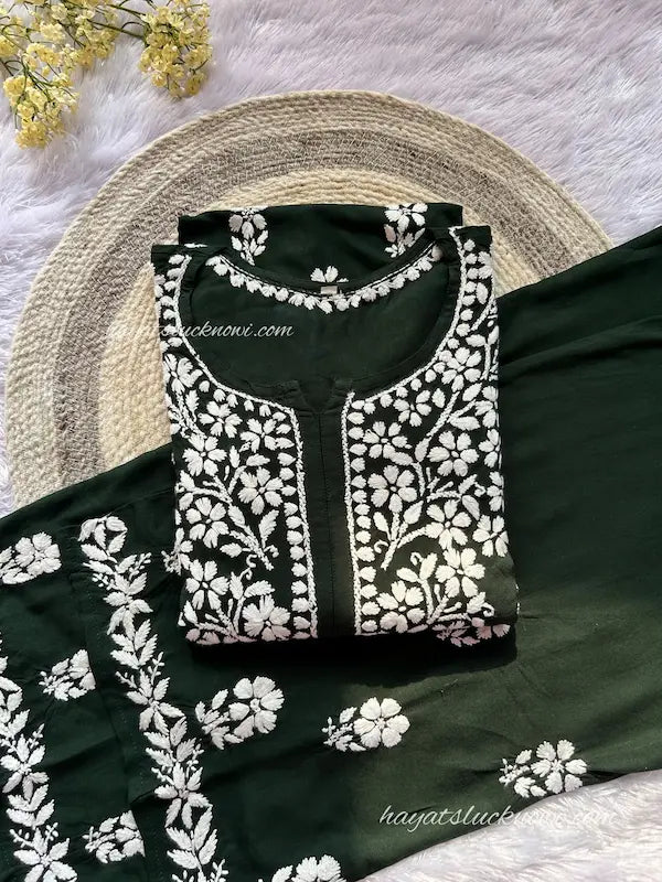Green printed mul mul chikankari kurta set by Hayat’s Lucknowi