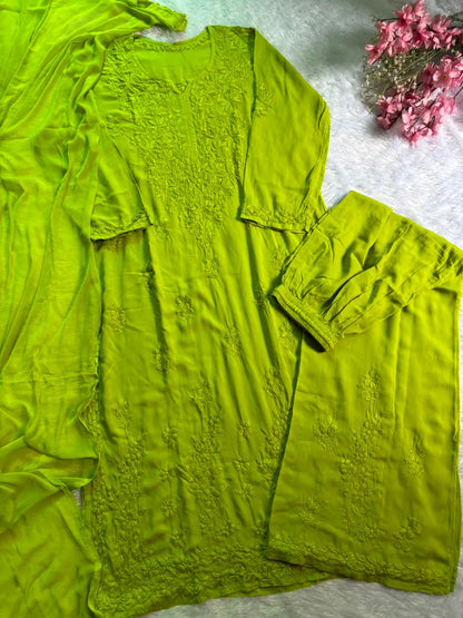 
Lavanya henna green Lucknowi Chikankari kurta set with dupatta featuring exquisite handcrafted Chikankari embroidery on soft breathable fabric for festive, casual, and elegant ethnic wear by Hayat's Lucknowi.
