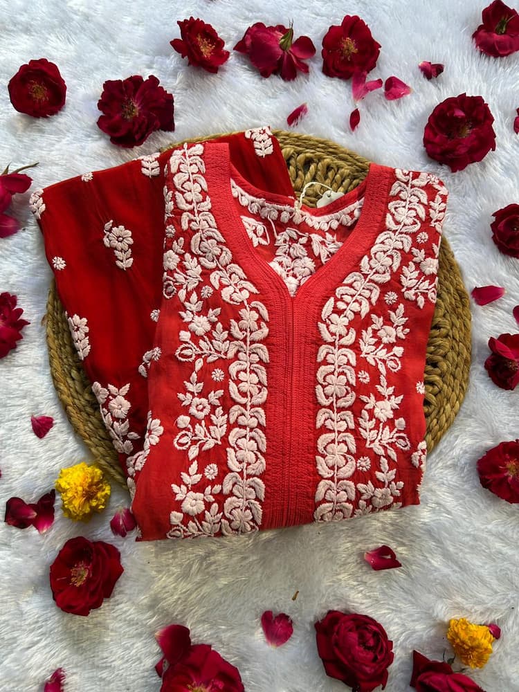 
Red muslin silk chikankari kurta showcasing timeless Lucknowi craftsmanship by Hayat's Lucknowi
