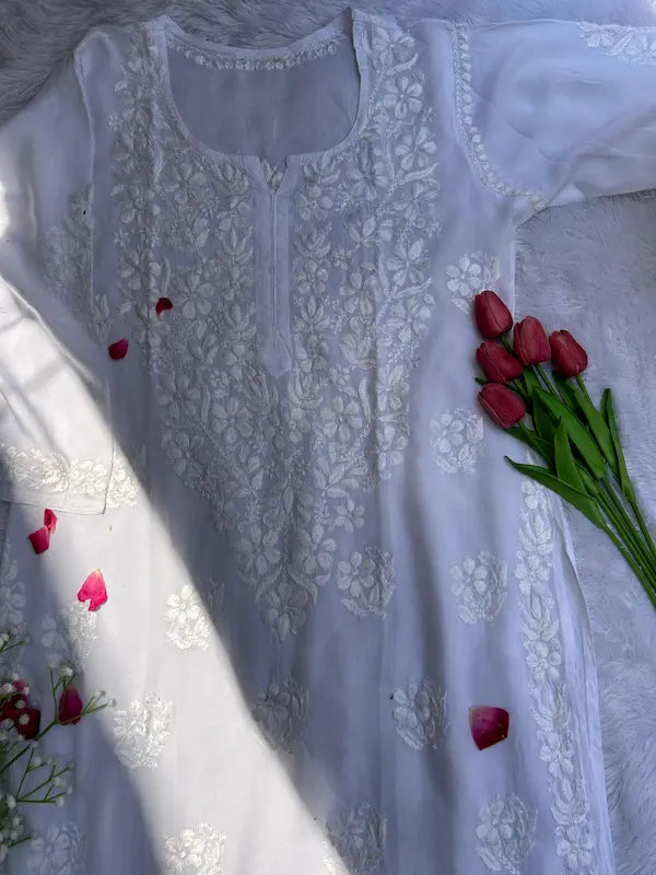White pure modal kurti with chikankari embroidery by Hayat’s Lucknowi