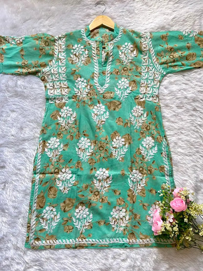 
Sana sea green mul mul Lucknowi chikankari kurta set featuring delicate hand embroidery and soft breathable fabric for fresh, elegant everyday and festive ethnic wear by Hayat's Lucknowi.
