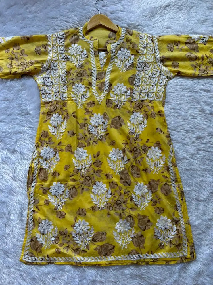 
Sana yellow mul mul Lucknowi chikankari kurta set featuring delicate hand embroidery and soft breathable fabric for bright, elegant everyday and festive ethnic wear by Hayat's Lucknowi.
