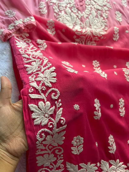गुलाबी मलमल चिकनकारी कुर्ता