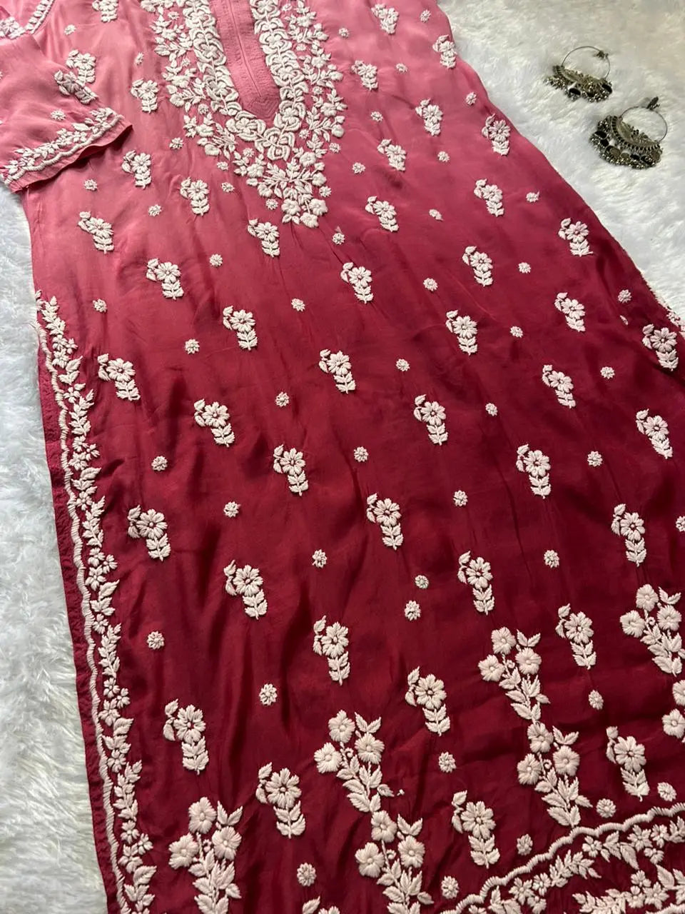 मौवे मलमल सिल्क चिकनकारी कुर्ता