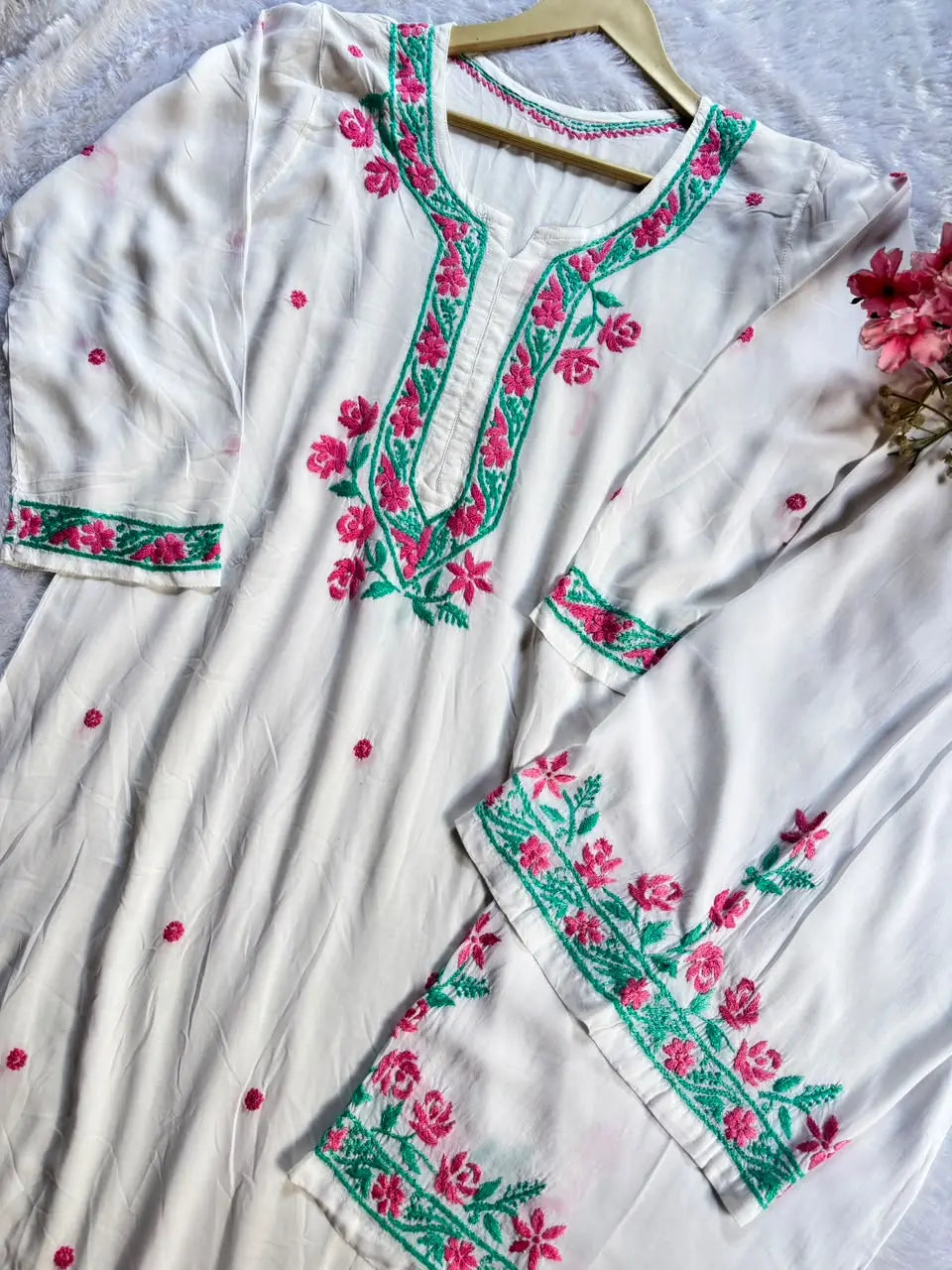 Gul Noor White Modal Lucknowi Chikankari Kurta Set
