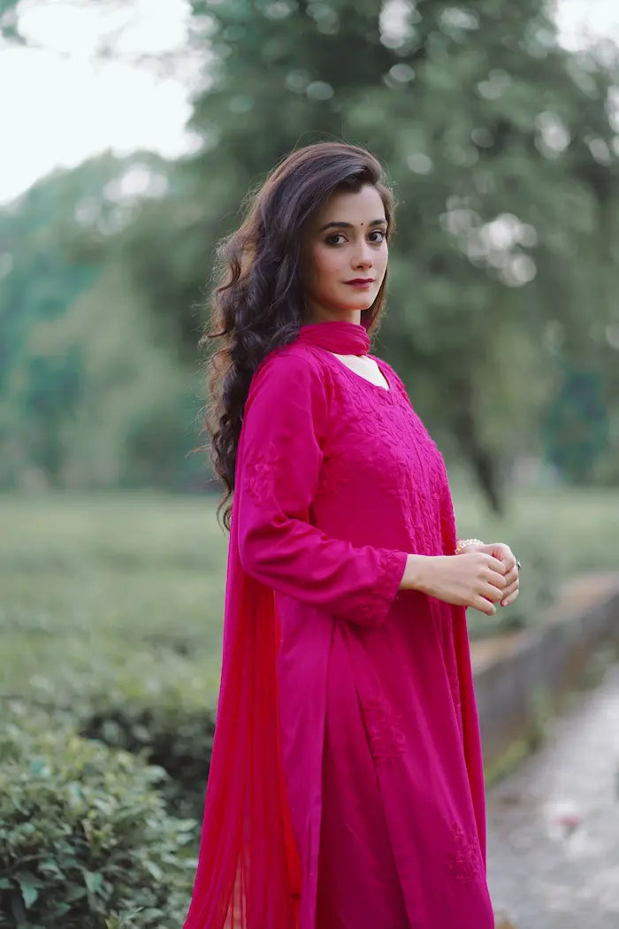 Fuchsia rayon kurta set with Lucknowi chikankari embroidery by Hayat’s Lucknowi