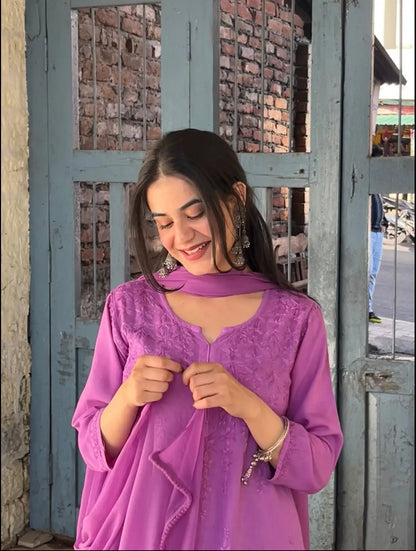 
Zeenat lavender rayon Lucknowi chikankari kurta set with dupatta featuring intricate hand embroidery and elegant traditional craftsmanship for graceful festive and ethnic wear by Hayat's Lucknowi.
