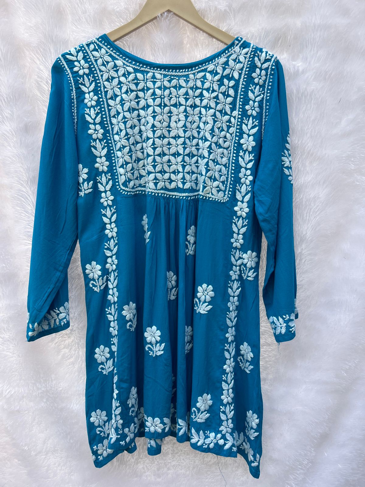 Robe courte chikankari bleue