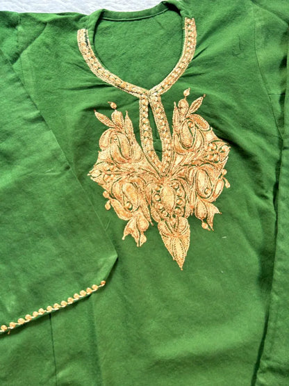 Green Kashmiri Tilla Work Woolen Pheran by Hayat's Lucknowi