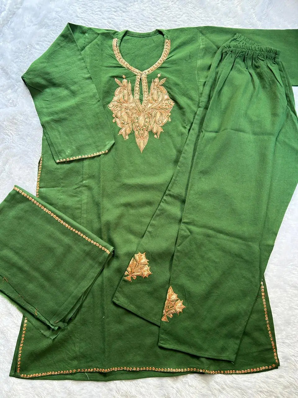 Green Kashmiri Tilla Work Woolen Pheran by Hayat's Lucknowi