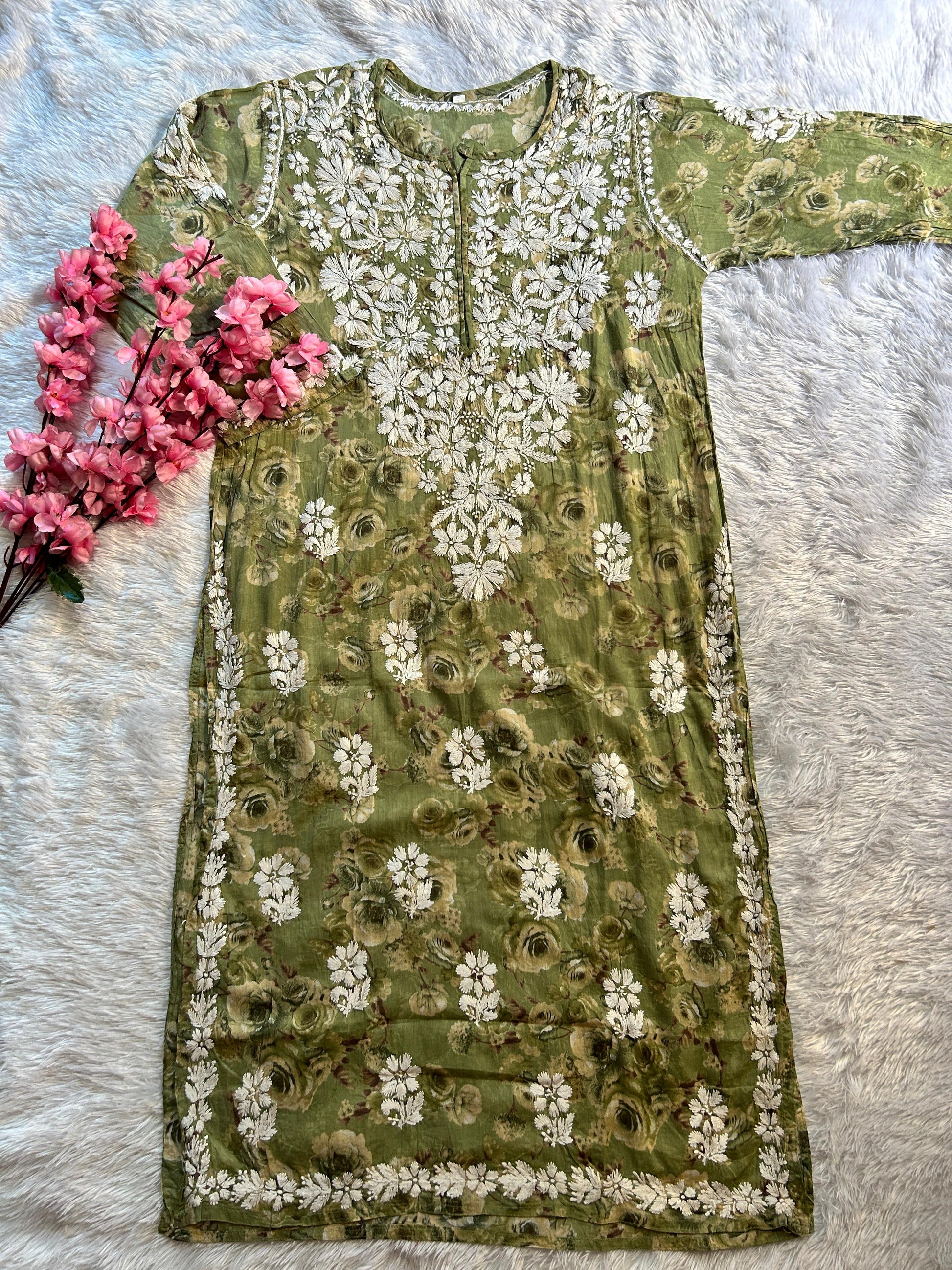 Nida Mehandi Green Mul Mul Kurta - Hayat's Lucknowi