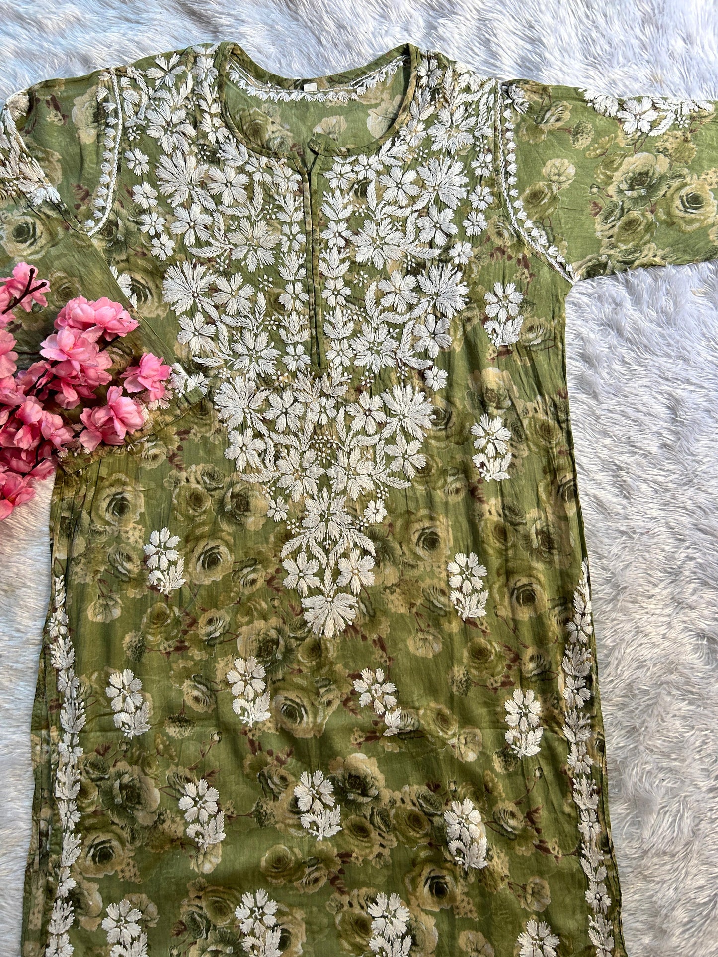 Nida Mehandi Green Mul Mul Kurta - Hayat's Lucknowi