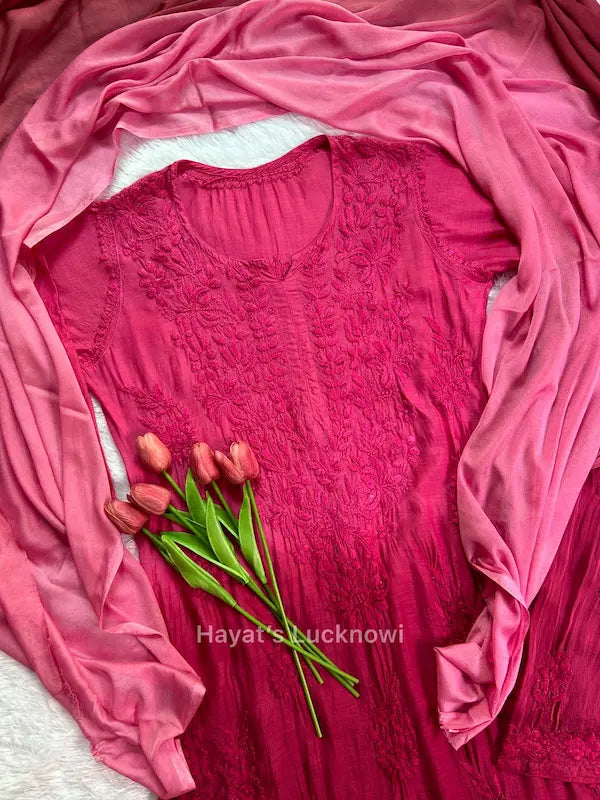 Deep pink muslin kurta set with chikankari embroidery by Hayat’s Lucknowi