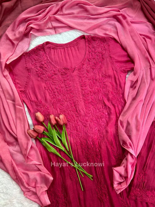 Deep pink muslin kurta set with chikankari embroidery by Hayat’s Lucknowi